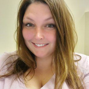 Meet your Posher, Carrie